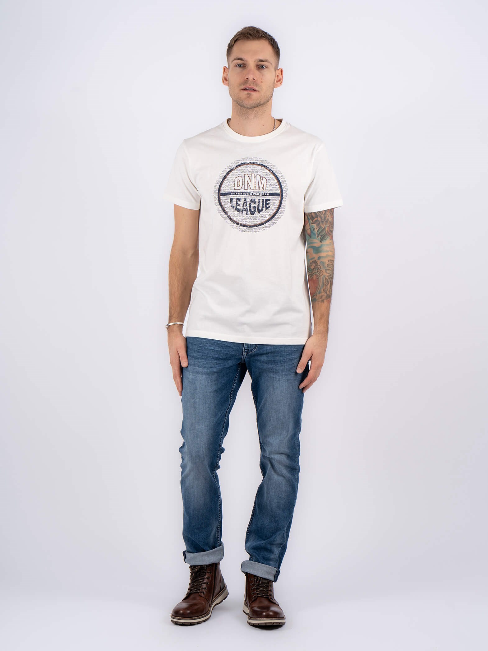 Marcus Jefferson T-shirt med print i hvid - Str. M