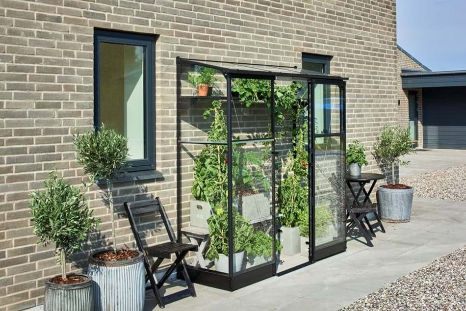 Halls Qube Lean-To 1,2 m2 sort drivhus
